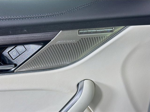 Used 2023 Jaguar F-PACE S image 21