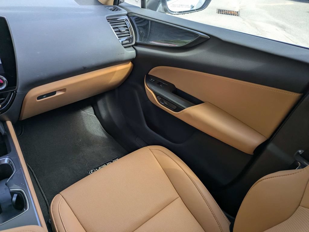 Used 2025 Lexus NX 350h AWD w/ Cold Area Package image 17