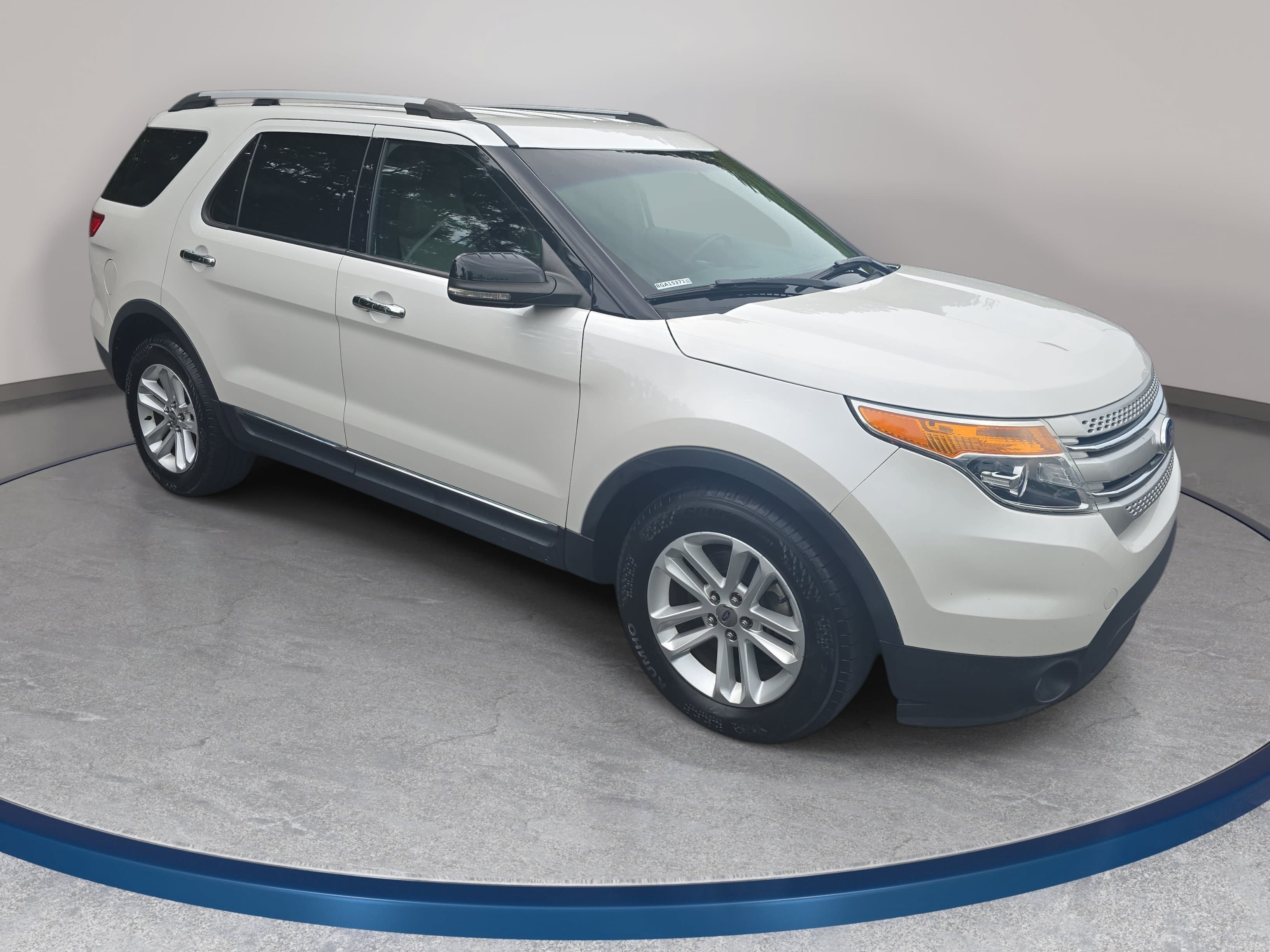 Used 2011 Ford Explorer XLT w/ 202A Rapid Spec Order Code FWD image 3