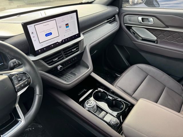 Certified 2025 Ford Explorer Platinum w/ Ultimate Package image 16