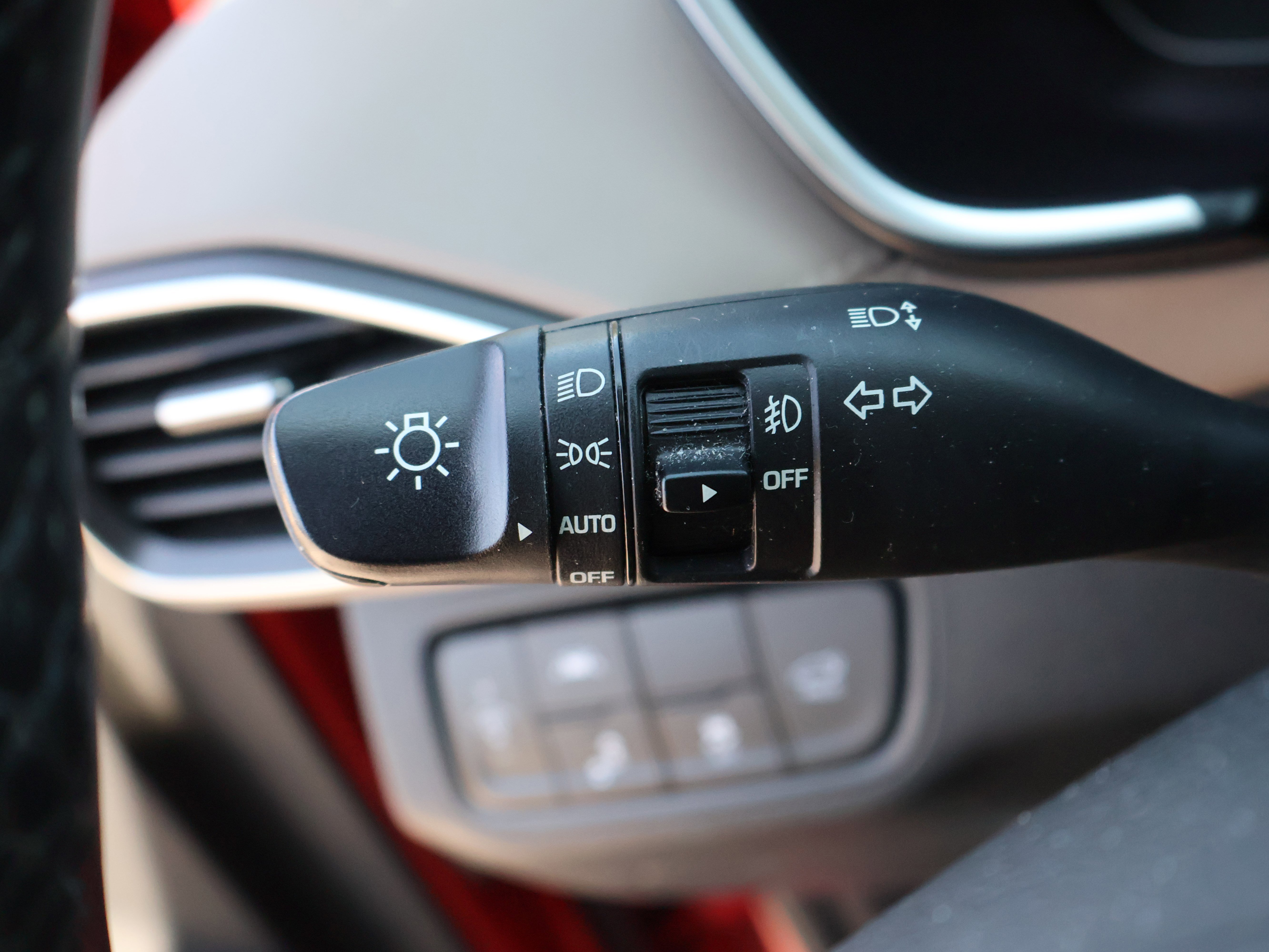 Used 2020 Hyundai Santa Fe SEL image 41