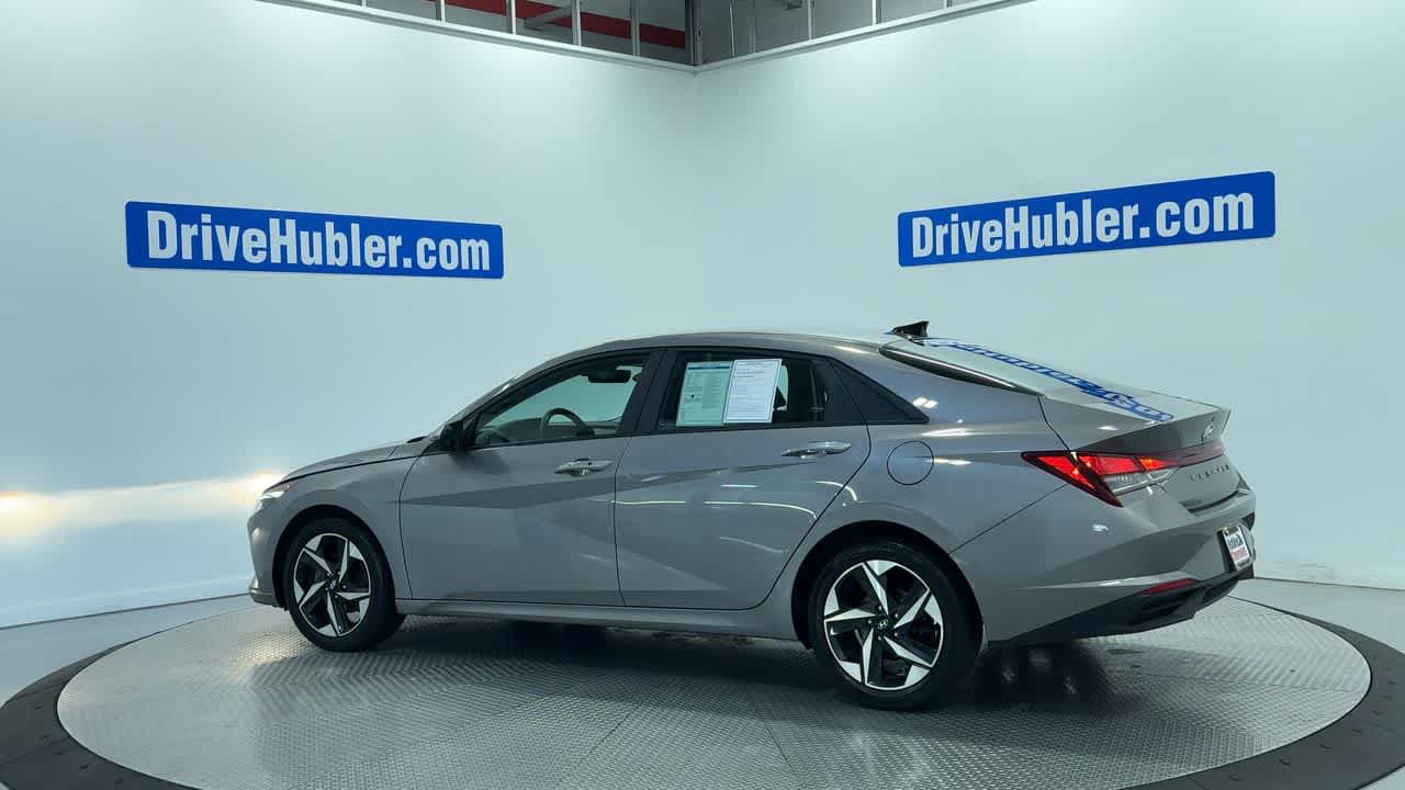 Used 2023 Hyundai Elantra SEL w/ Convenience Package FWD image 8