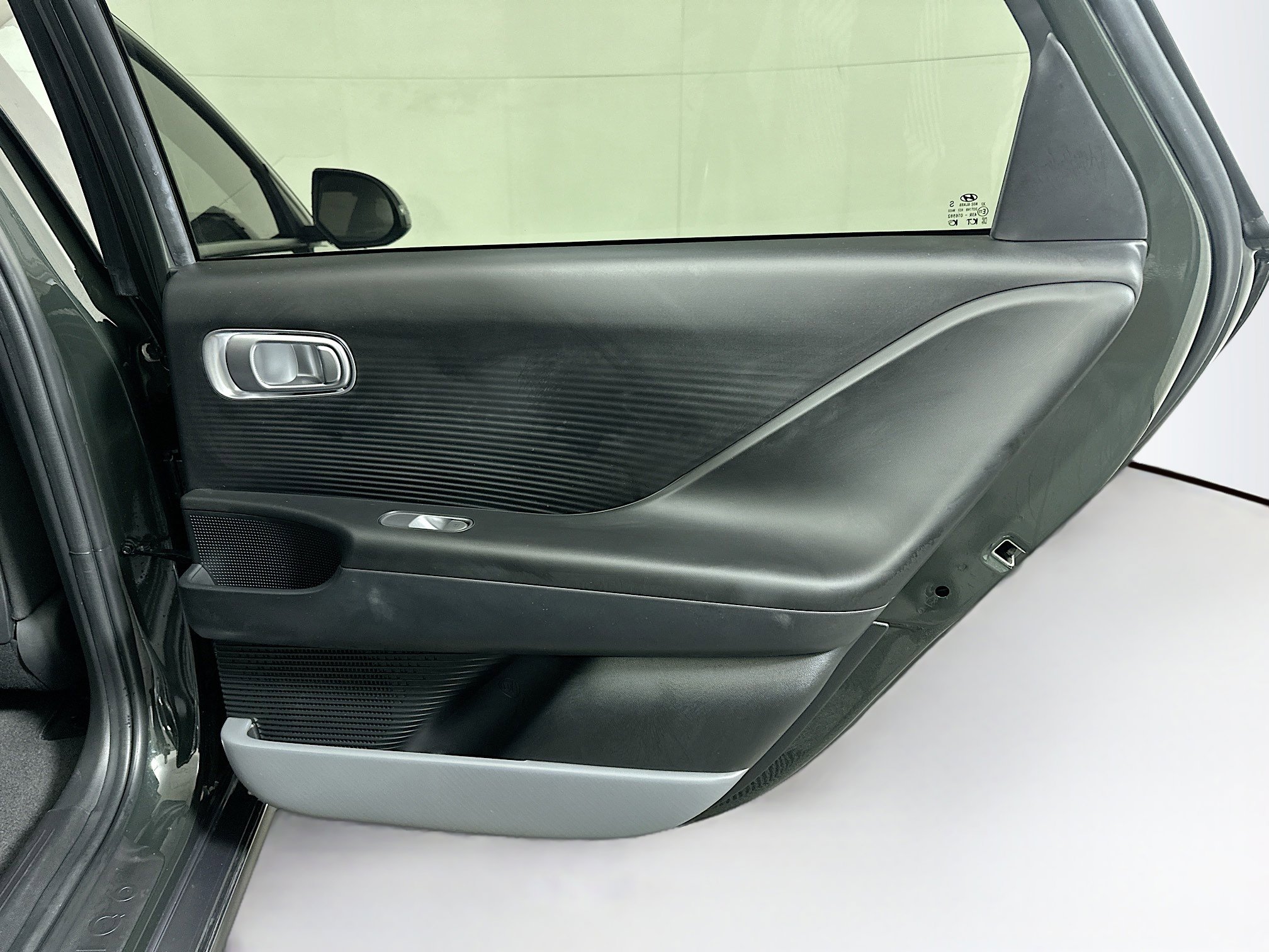 Used 2024 Hyundai Ioniq 6 SE image 32