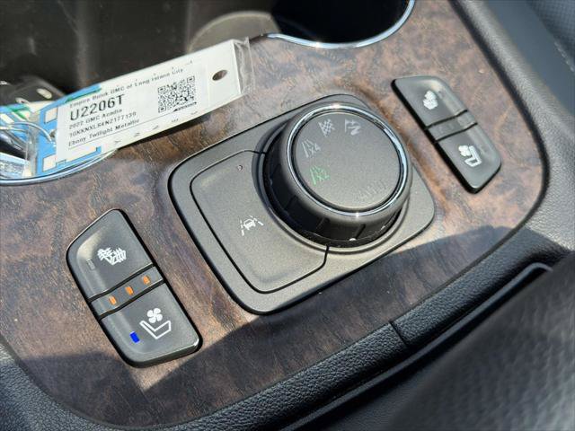 Used 2022 GMC Acadia Denali w/ Denali Technology Package AWD/4WD image 35