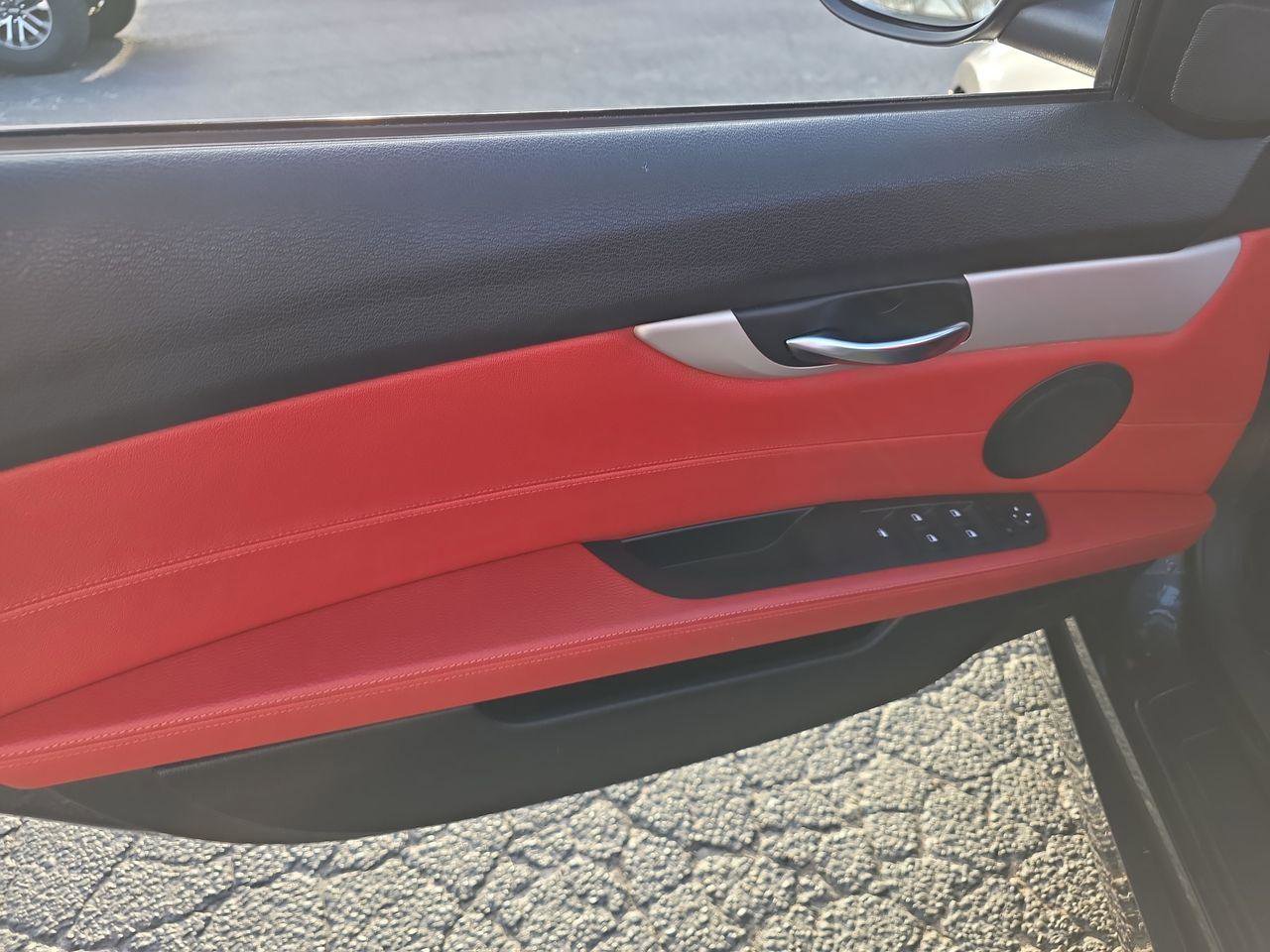 Used 2015 BMW Z4 sDrive28i image 5