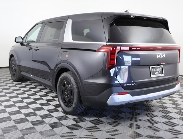 Certified 2026 Kia Carnival image 5