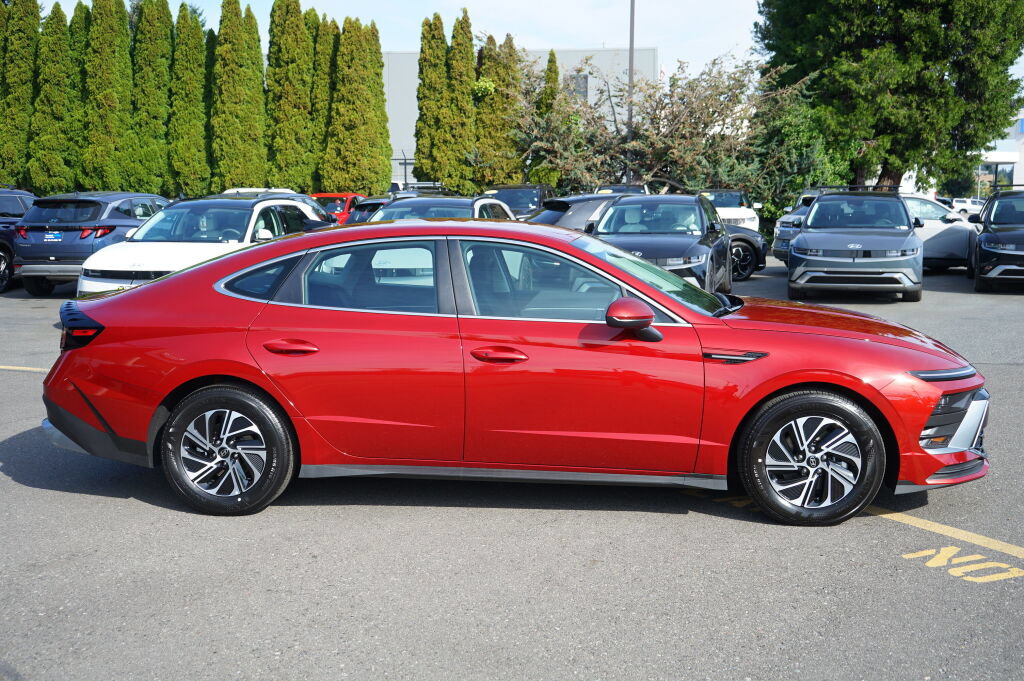 Certified 2026 Hyundai Sonata Blue FWD image 4