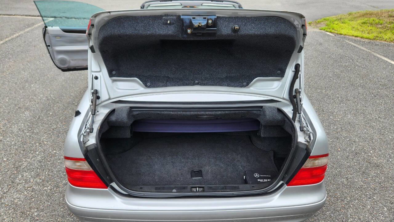 Used 2001 Mercedes-Benz CLK 430 Cabriolet image 38