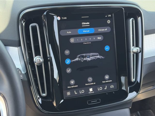 Used 2023 Volvo XC40 B4 Core w/ Protection Package FWD image 30