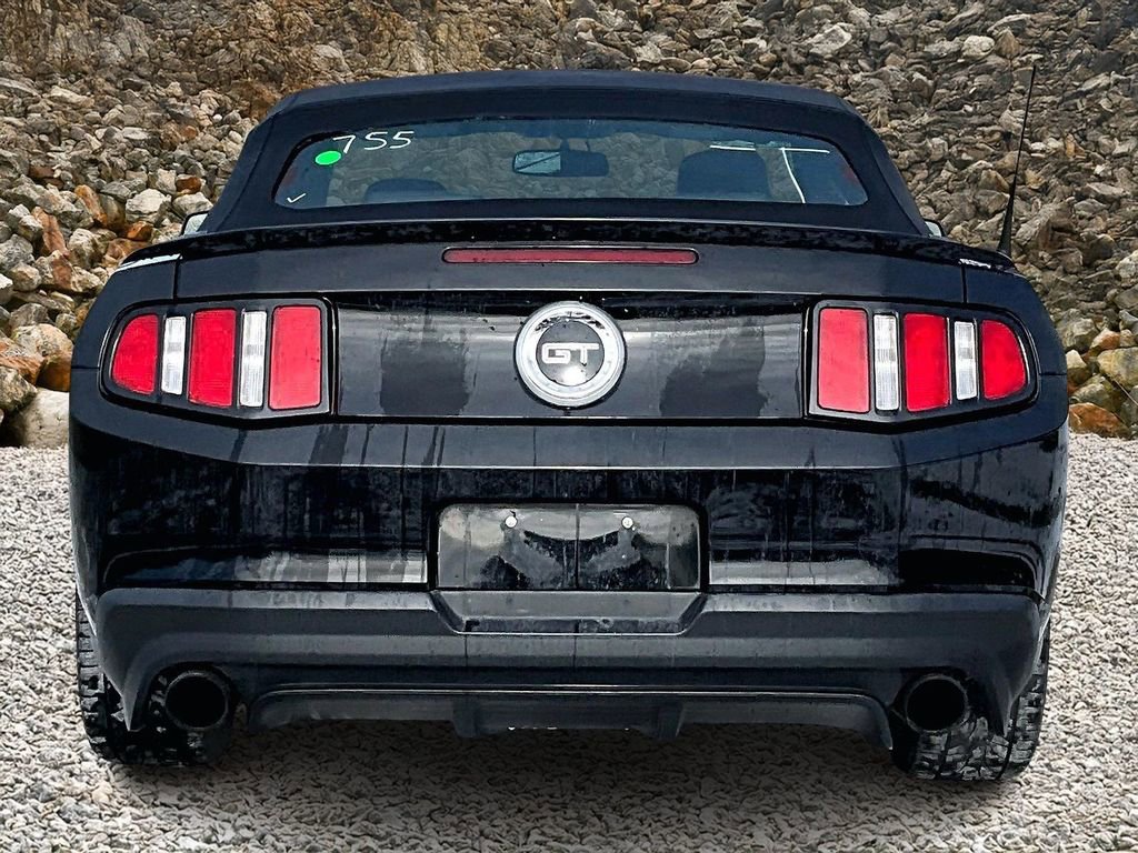 Used 2010 Ford Mustang GT image 4
