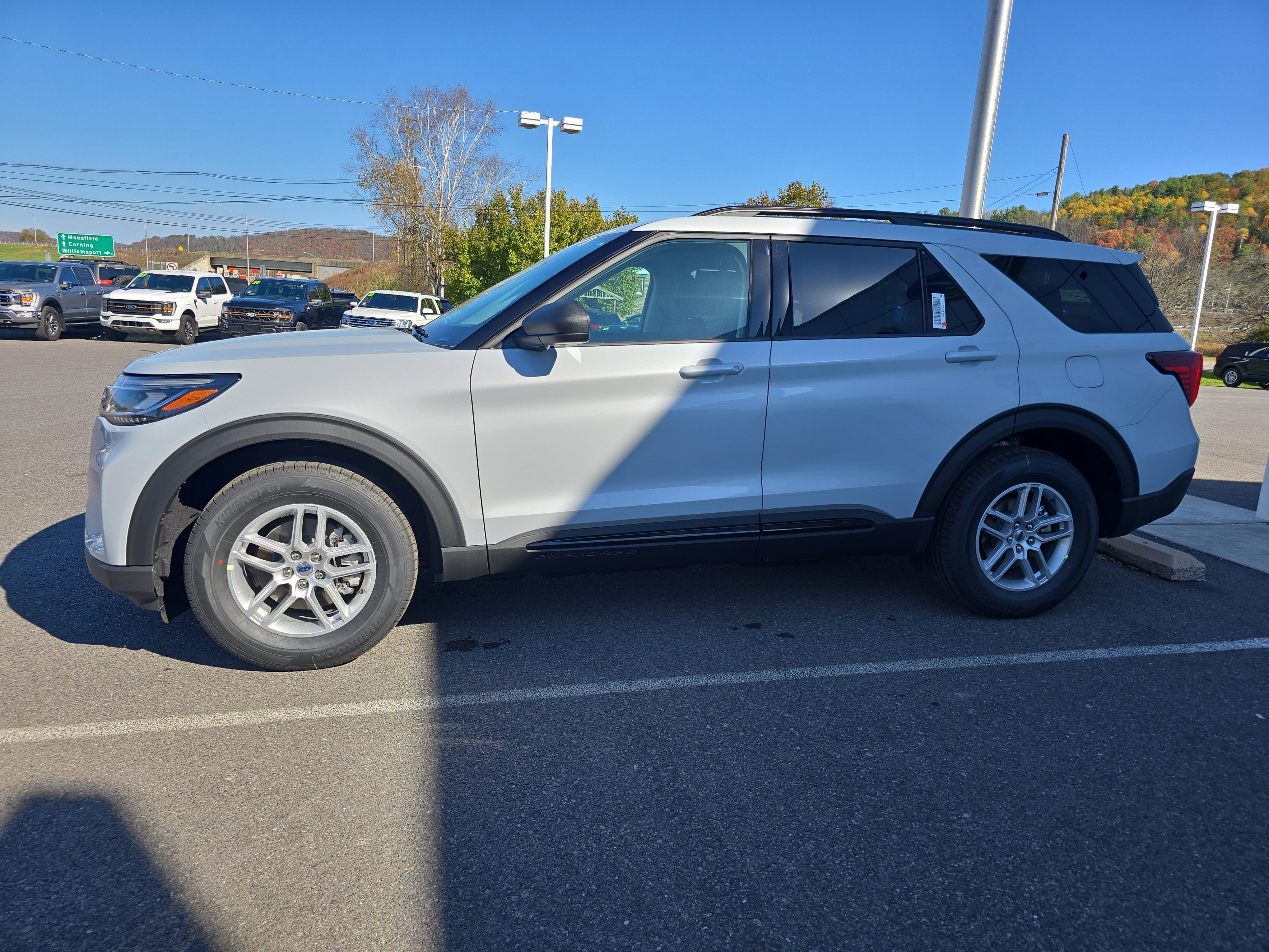 New 2026 Ford Explorer Active image 7