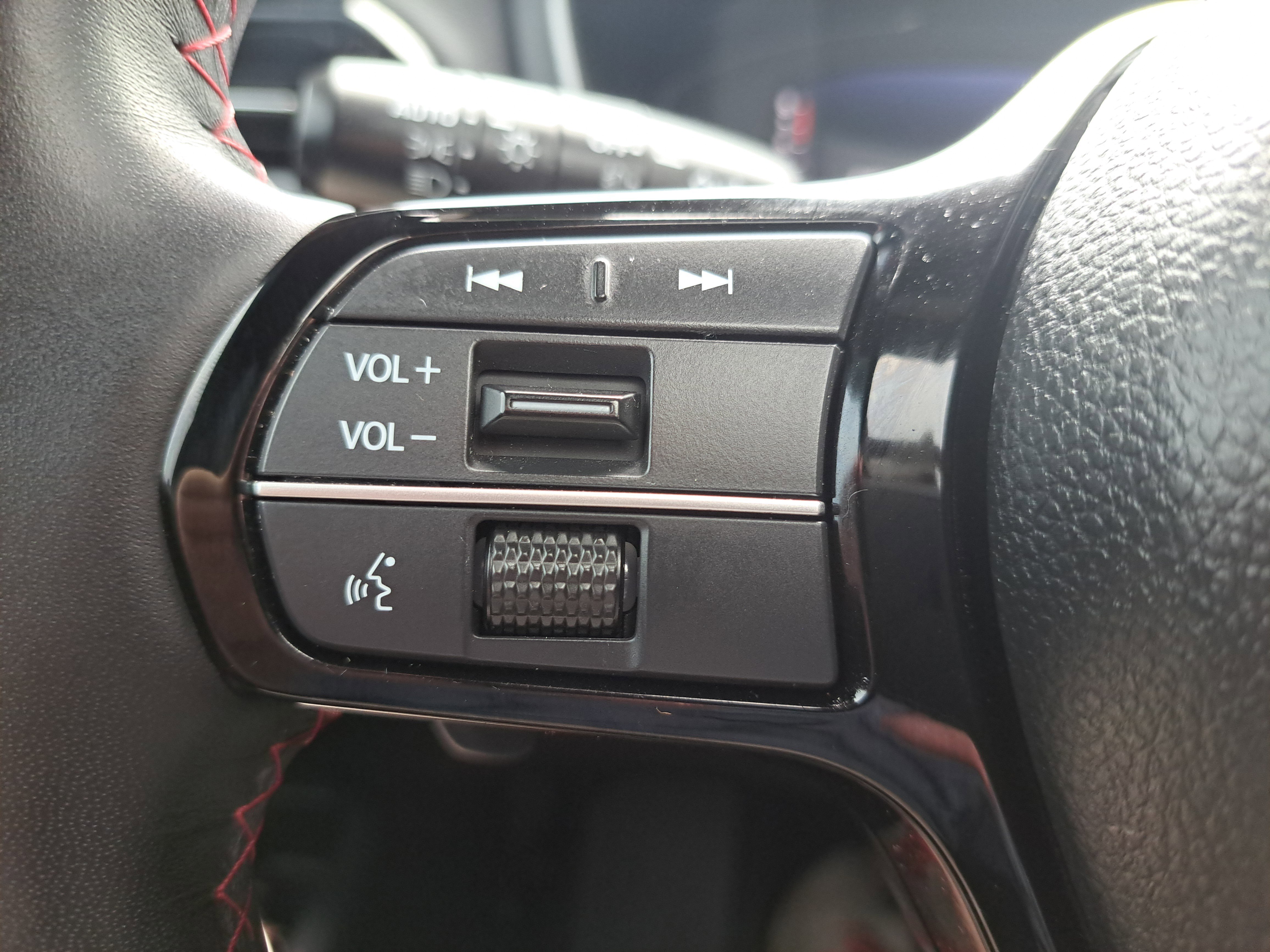 Used 2025 Honda Pilot Black Edition image 18