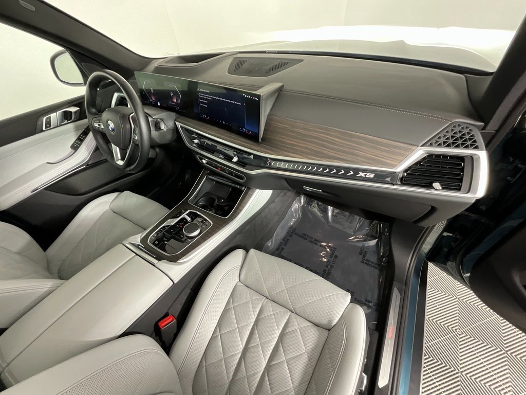 Used 2024 BMW X5 xDrive40i w/ Premium Package image 17