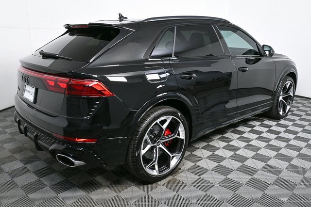 New 2026 Audi RS Q8 performance image 3