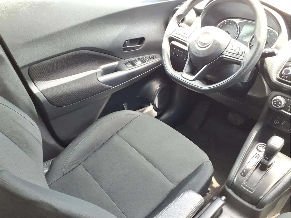 Used 2024 Nissan Kicks S FWD image 11