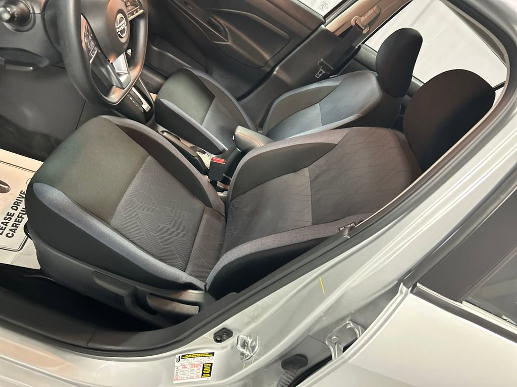 Used 2025 Nissan Versa SV FWD image 10