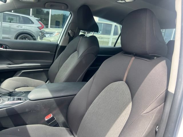 Used 2020 Toyota Camry LE FWD image 15