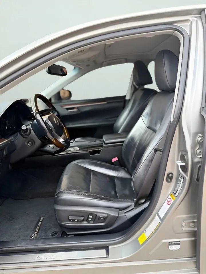 Used 2015 Lexus ES 350 w/ Luxury Package FWD image 14
