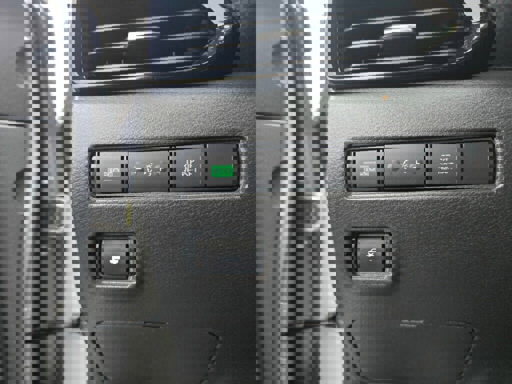 Used 2022 Nissan Sentra SV image 19