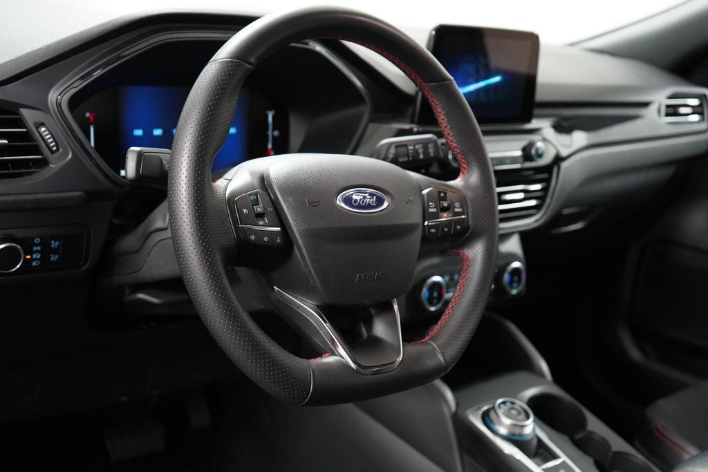 Used 2025 Ford Escape ST-Line AWD/4WD image 12