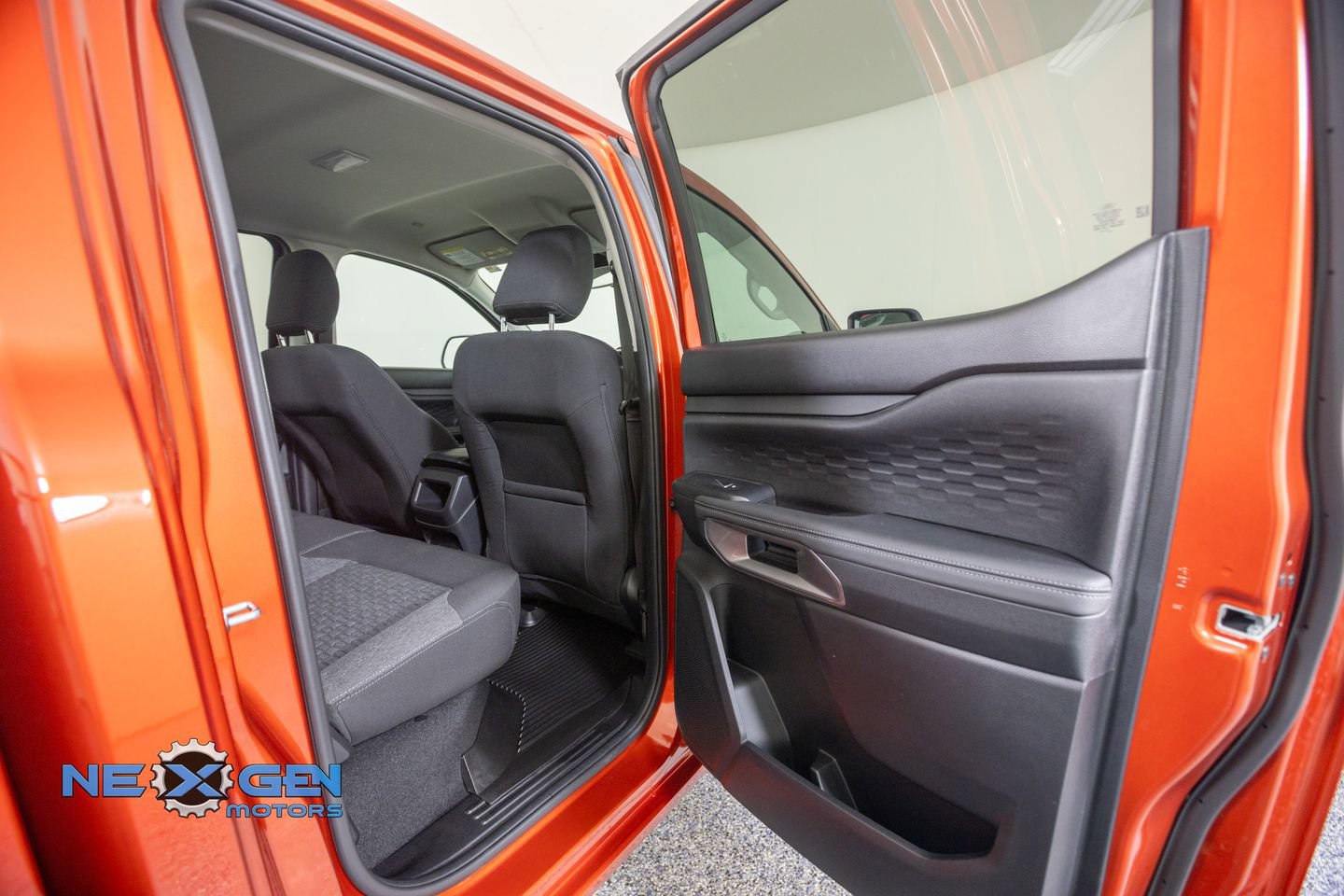 Used 2024 Ford Ranger XLT w/ Equipment Group 301A High AWD/4WD image 33