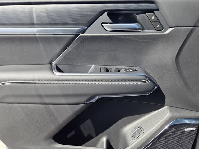 New 2026 GMC Acadia Elevation w/ Black Edition FWD image 17