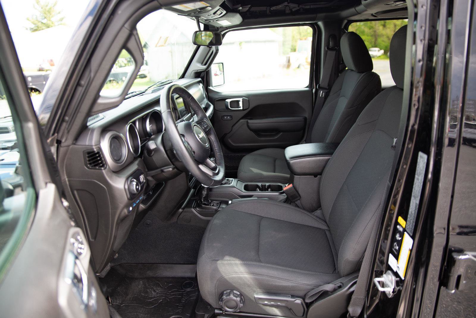 Used 2023 Jeep Wrangler Unlimited w/ Cold Weather Group AWD/4WD image 19