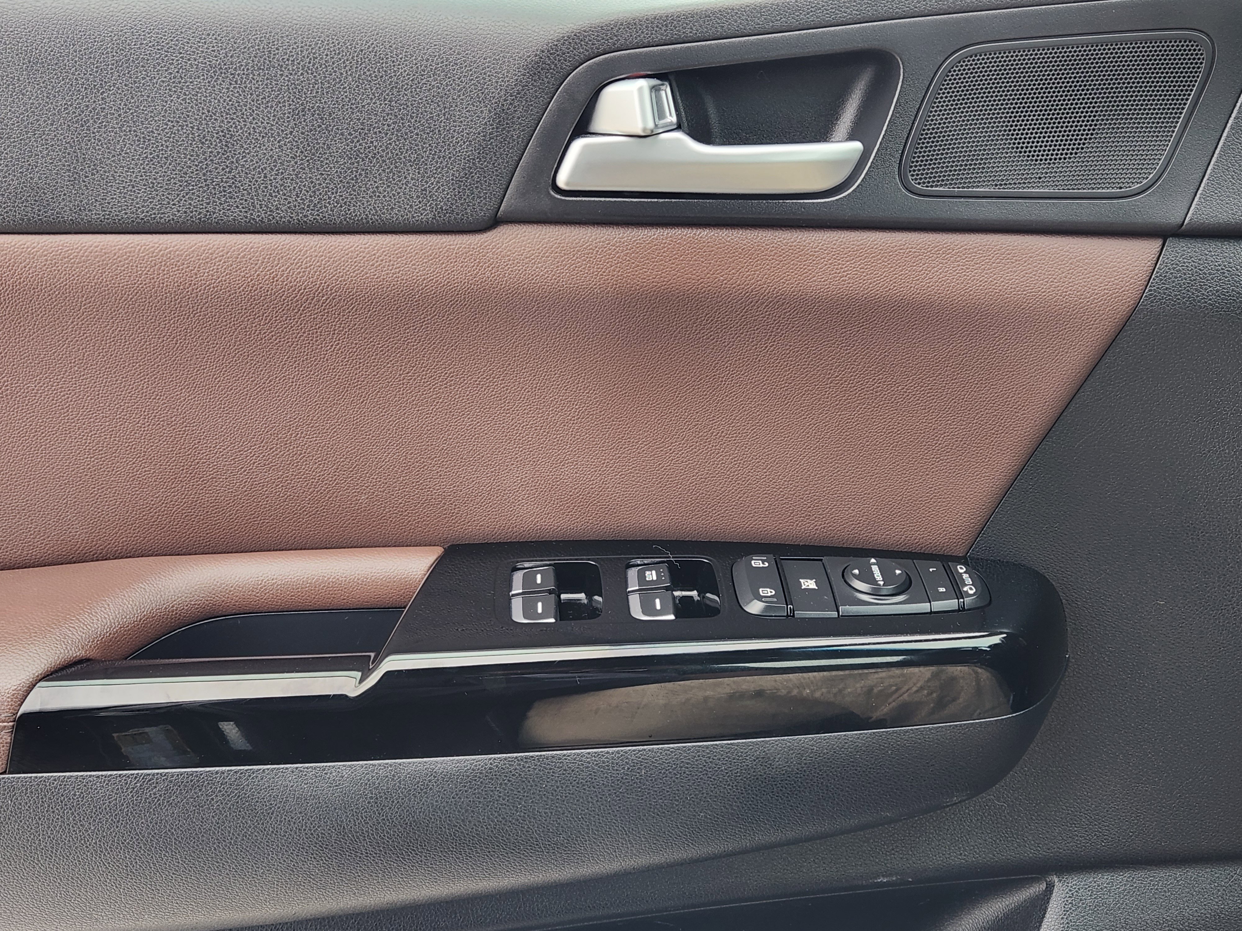 Used 2017 Kia Sportage SX image 23