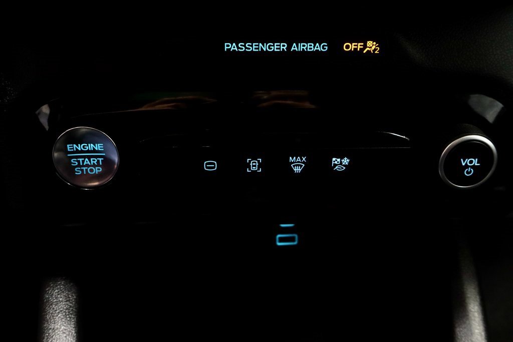 Used 2023 Ford Escape SE image 32