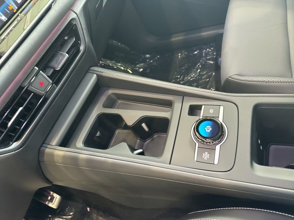 New 2025 Volkswagen Tiguan SE R-Line image 19