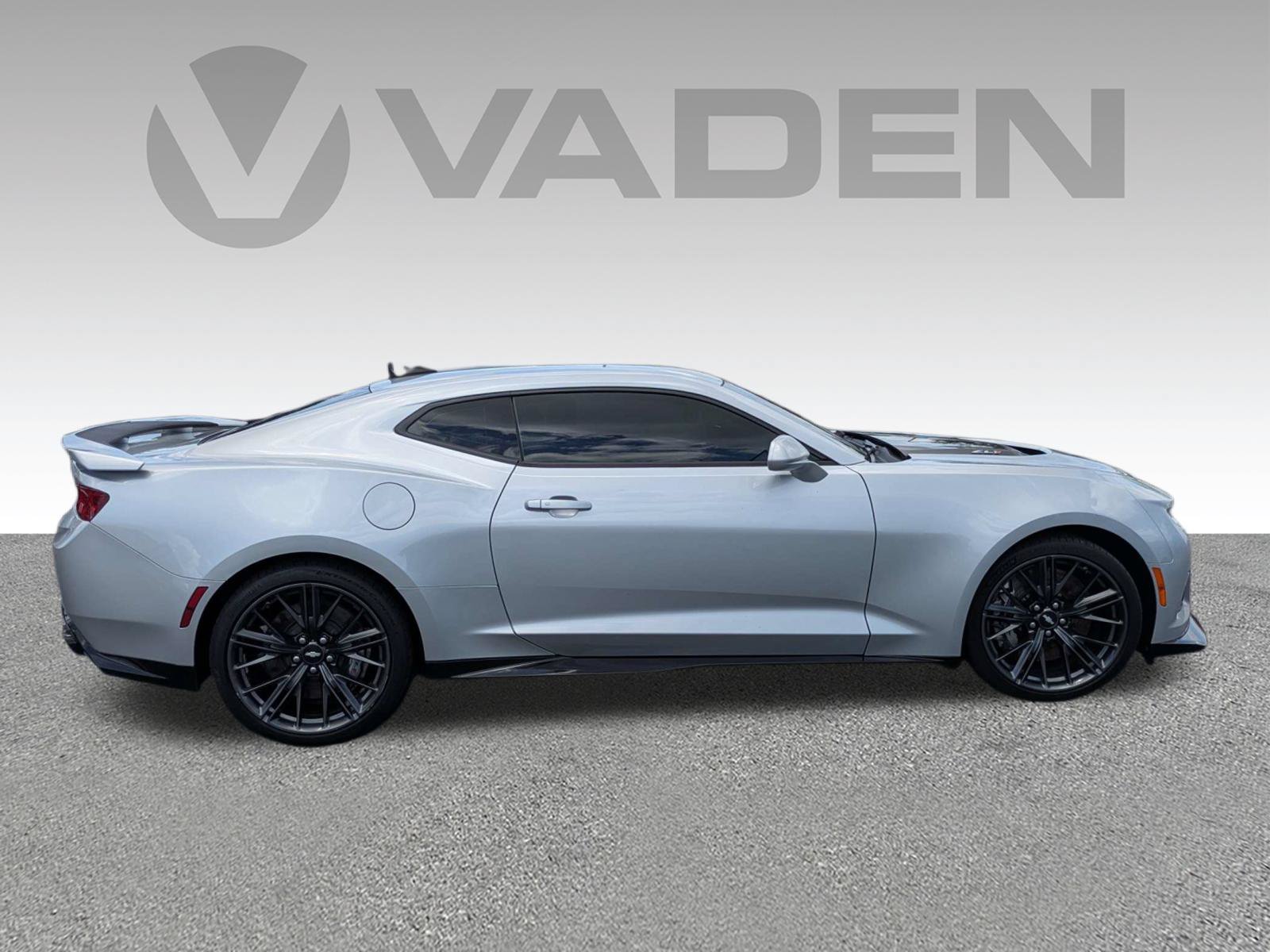 Used 2017 Chevrolet Camaro ZL1 RWD image 22