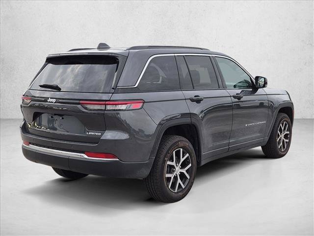 Used 2025 Jeep Grand Cherokee Limited RWD image 5