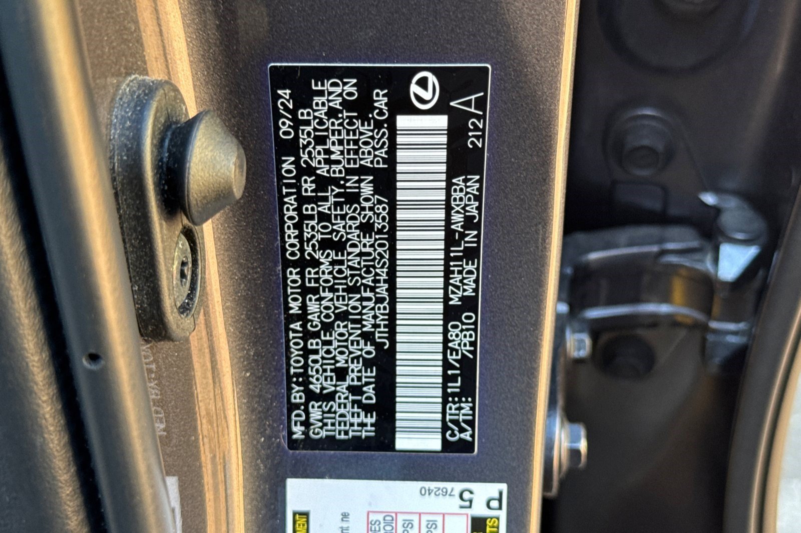 Certified 2025 Lexus UX 300h FWD w/ Accessory Package (Z2) image 40