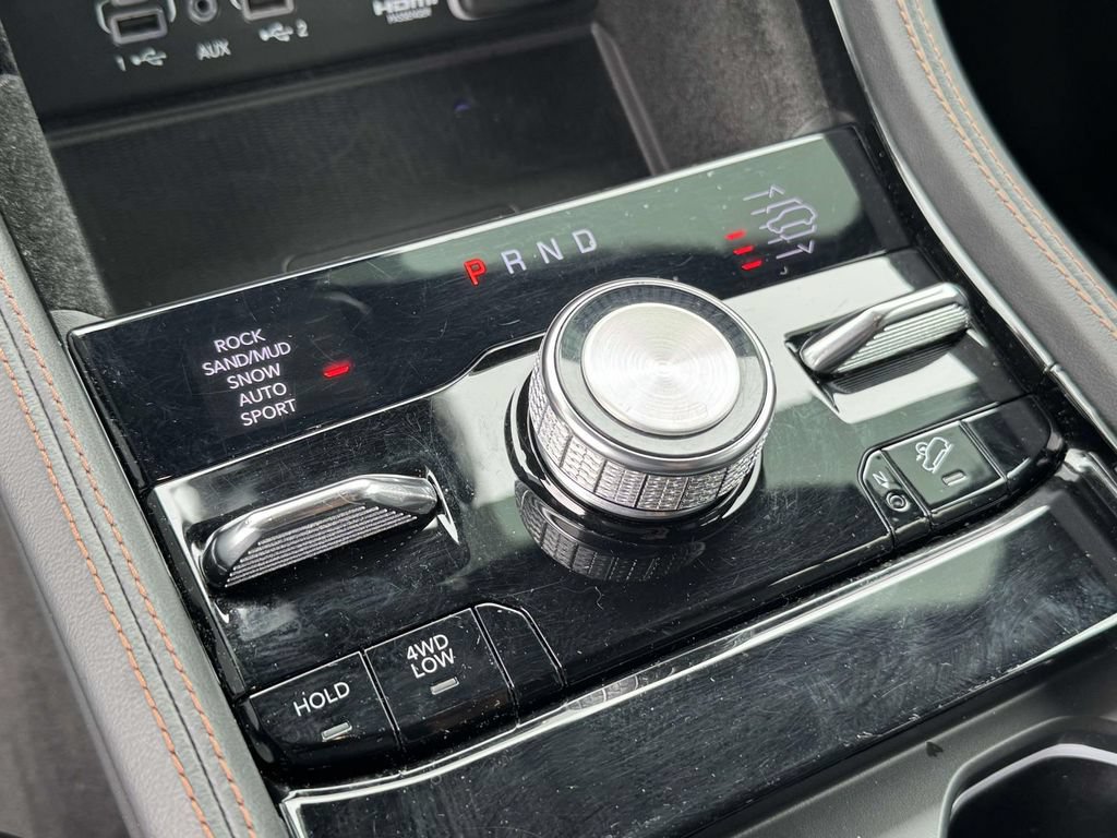 Used 2022 Jeep Grand Cherokee Summit AWD/4WD image 22