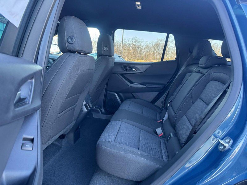 New 2026 Chevrolet Equinox LT w/ Safety and Technology Package image 32