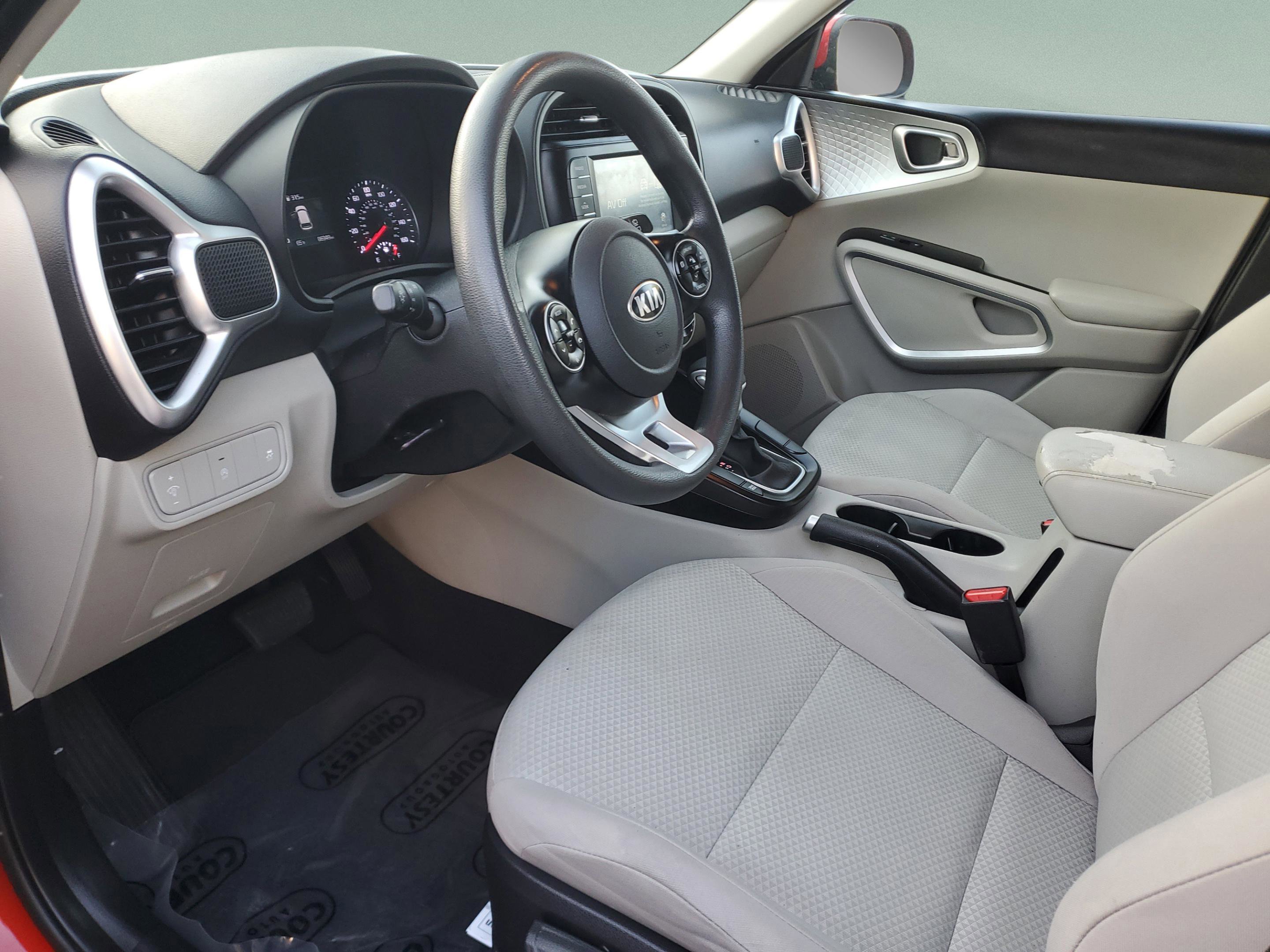 Certified 2020 Kia Soul LX image 17