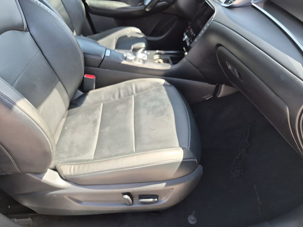 Used 2022 INFINITI QX50 Luxe w/ Appearance Package image 16