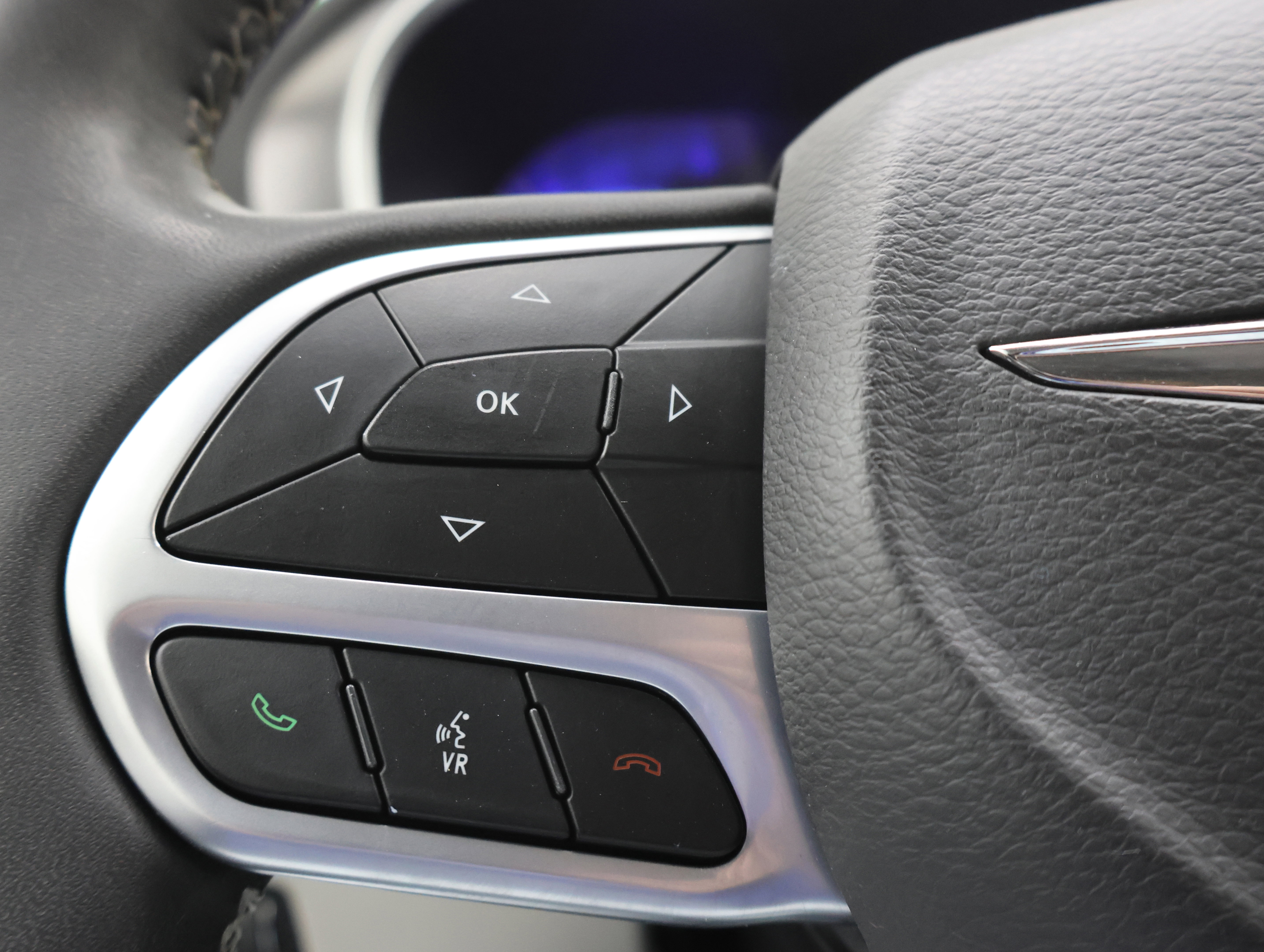 Used 2024 Chrysler Pacifica Touring-L FWD image 16