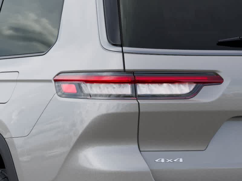 New 2026 Jeep Grand Cherokee L Limited w/ Limited Altitude Package AWD/4WD image 9