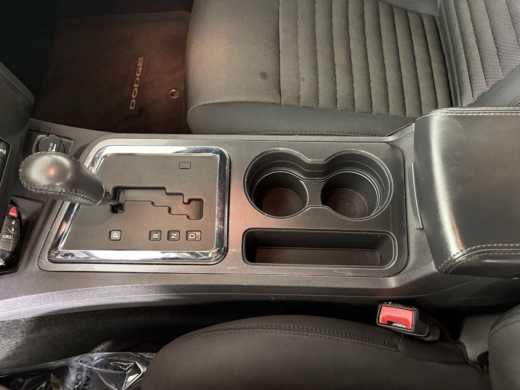 Used 2014 Dodge Challenger SXT image 26
