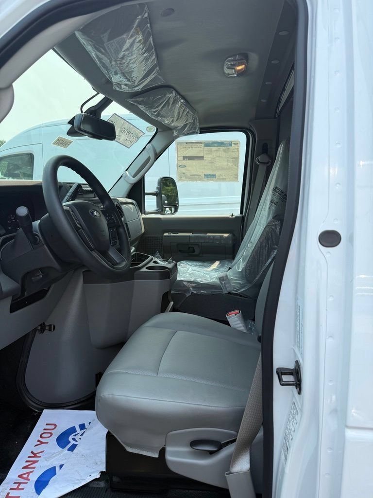New 2027 Ford E-350 and Econoline 350 Super Duty w/ Driver's Safety Package RWD image 6