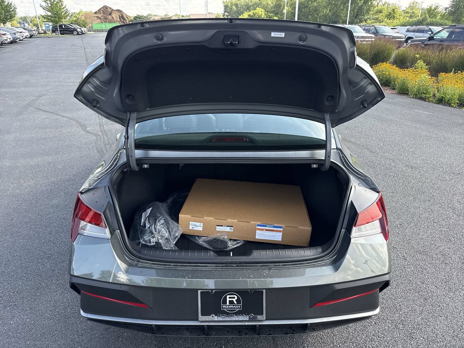 New 2026 Hyundai Elantra SEL Sport FWD image 25