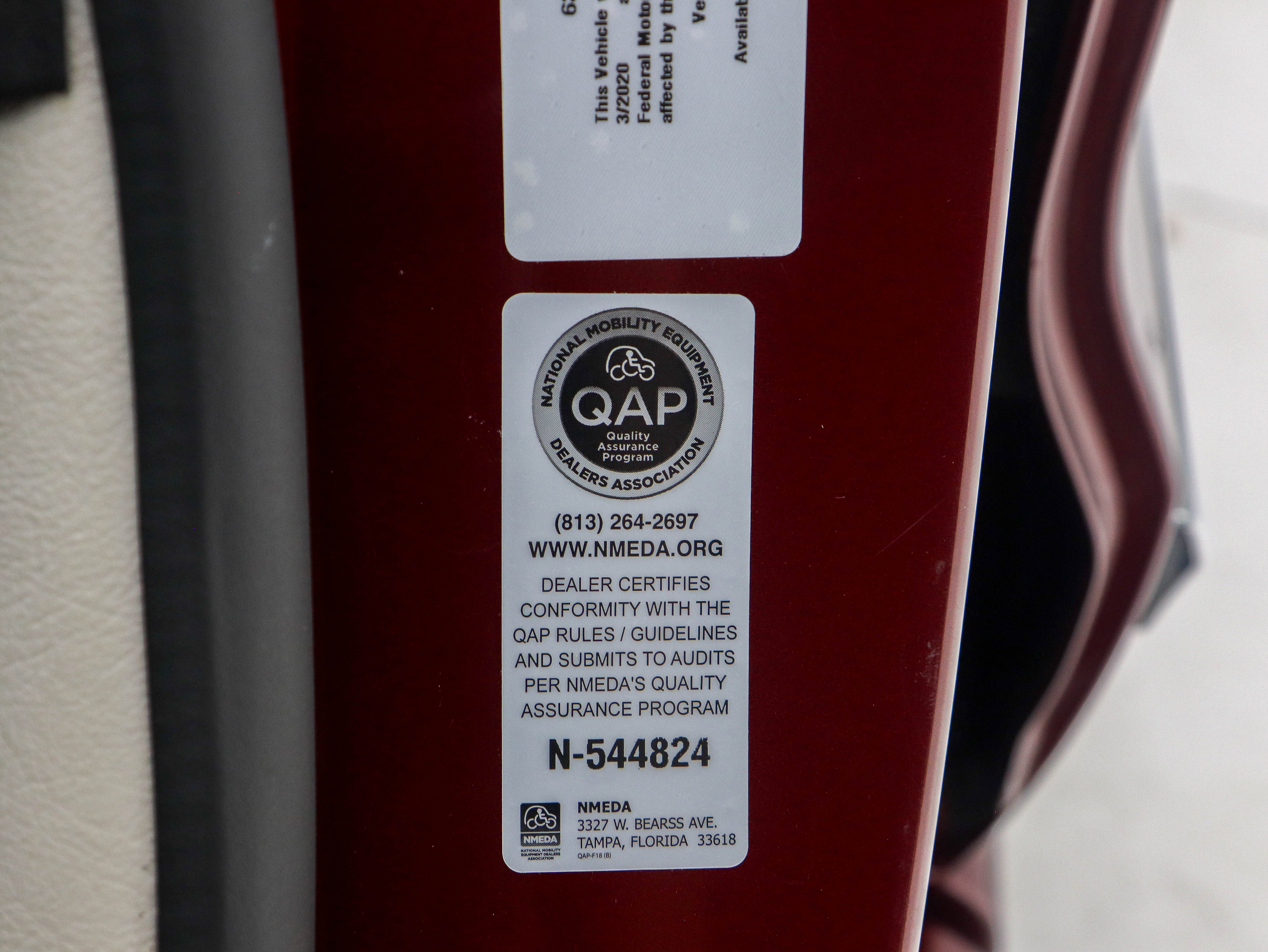 Used 2019 Chrysler Pacifica Touring-L image 37