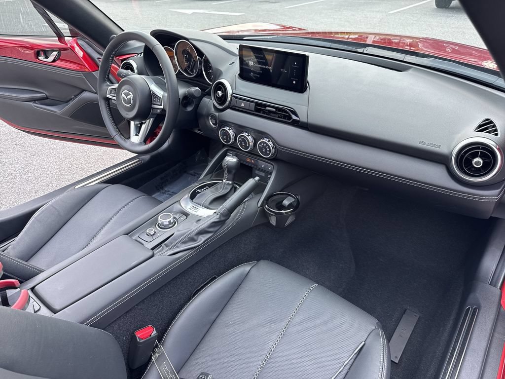 Certified 2025 MAZDA MX-5 Miata RF Grand Touring RWD image 32