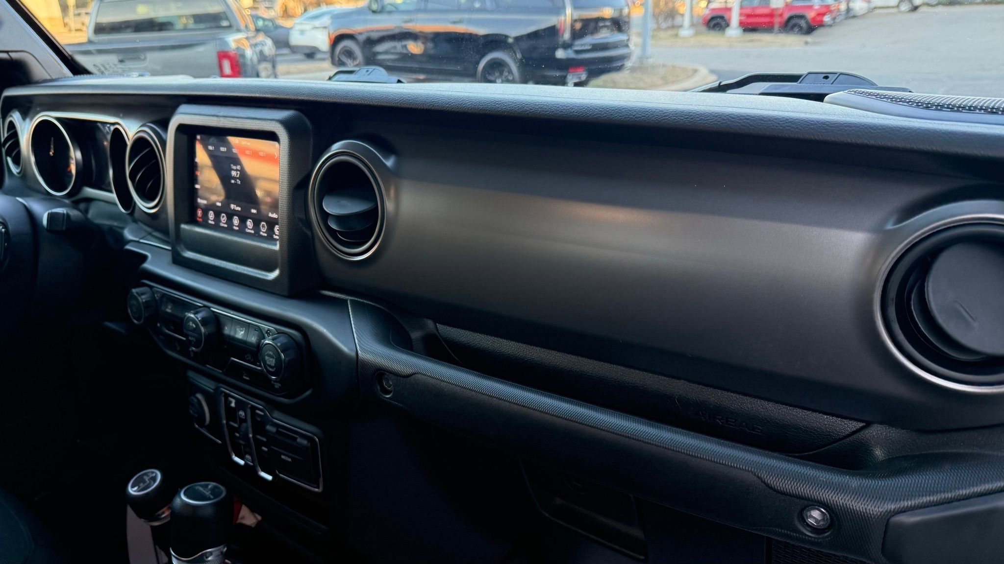 Used 2021 Jeep Gladiator Sport image 14