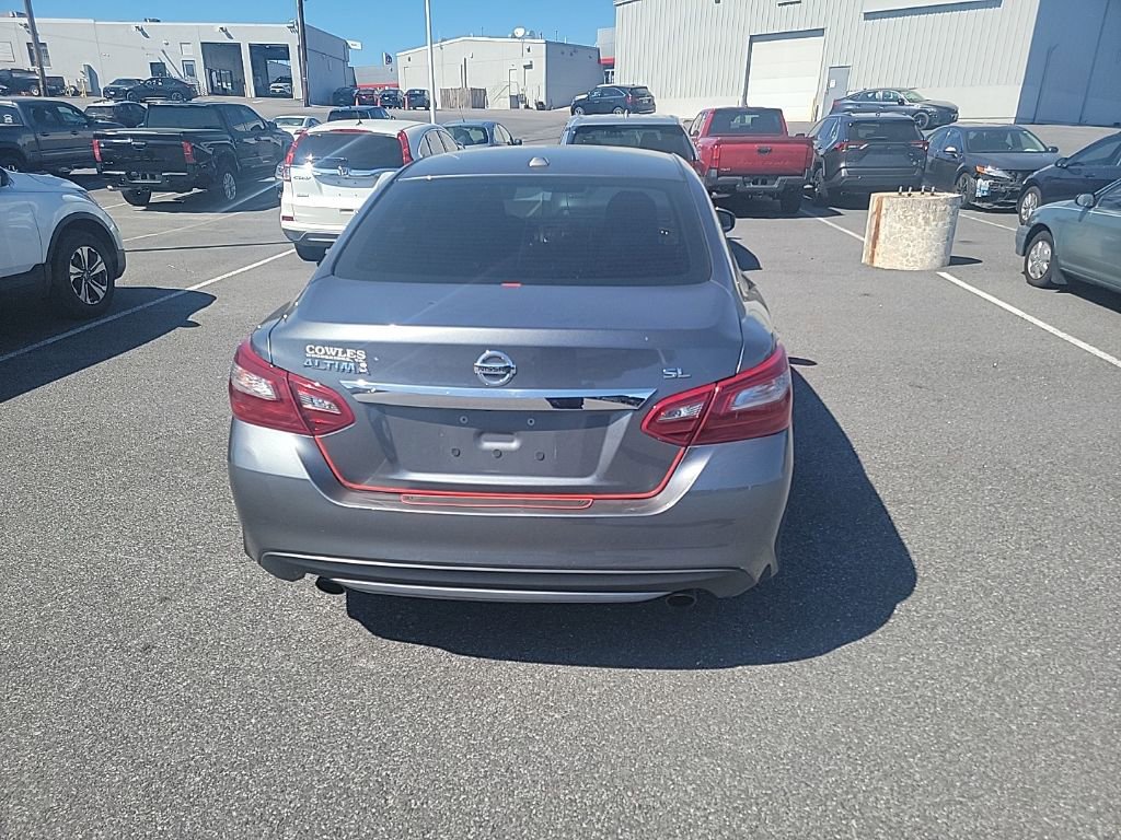Used 2018 Nissan Altima 2.5 SL w/ 2.5 SL Technology Package FWD image 10