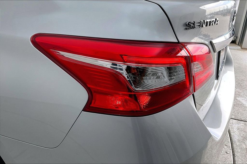 Used 2019 Nissan Sentra S image 40