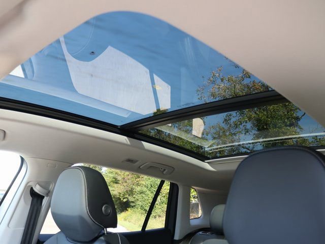 New 2026 Volkswagen Tiguan SE image 22