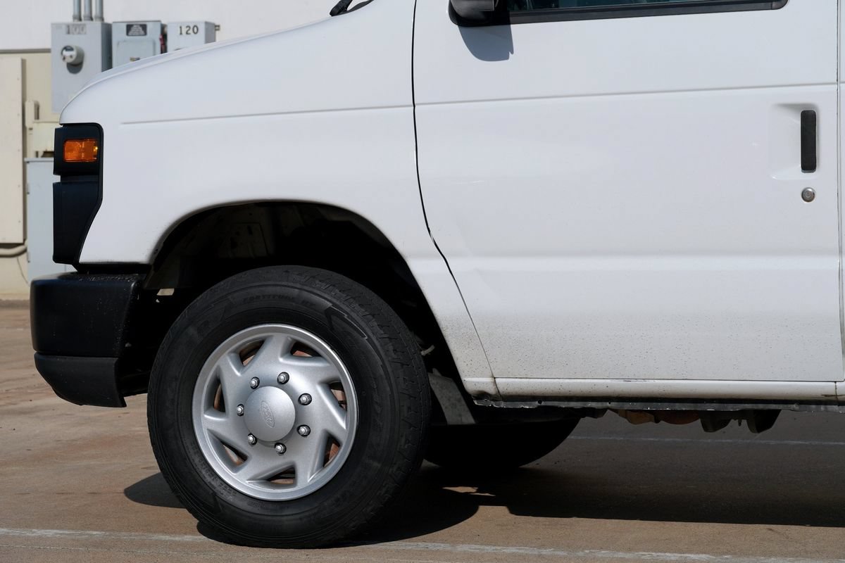 Used 2014 Ford E-150 and Econoline 150 w/ Power Group RWD image 22