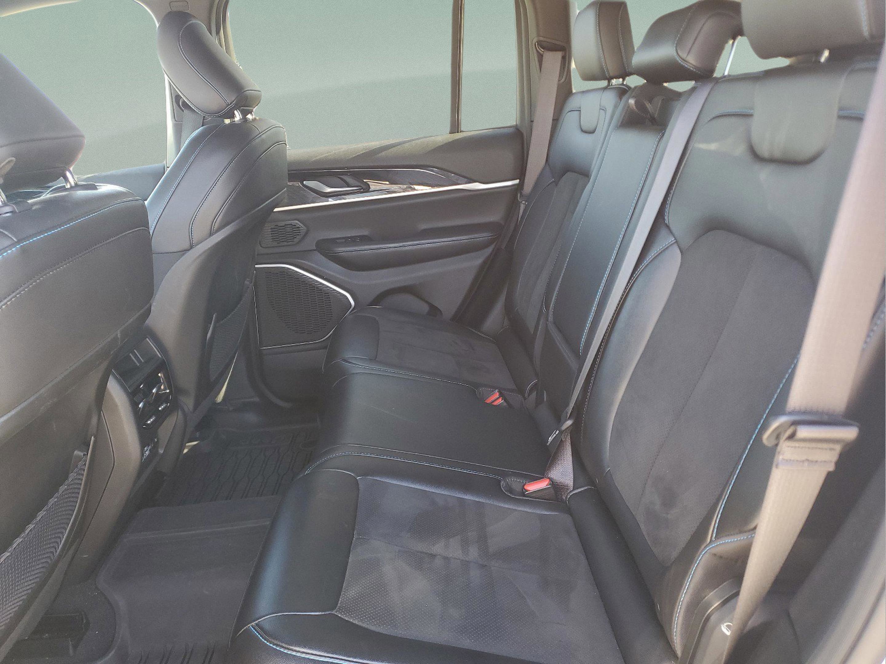 Certified 2022 Jeep Grand Cherokee Trailhawk image 11